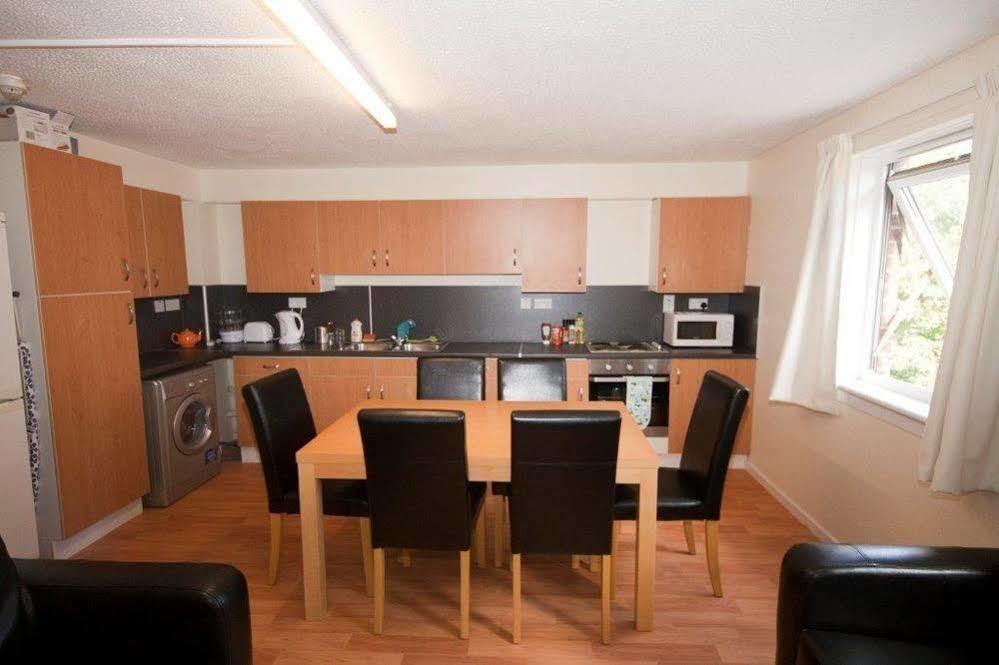 Destiny Student - Meadow Court Lägenhet Edinburg Exteriör bild