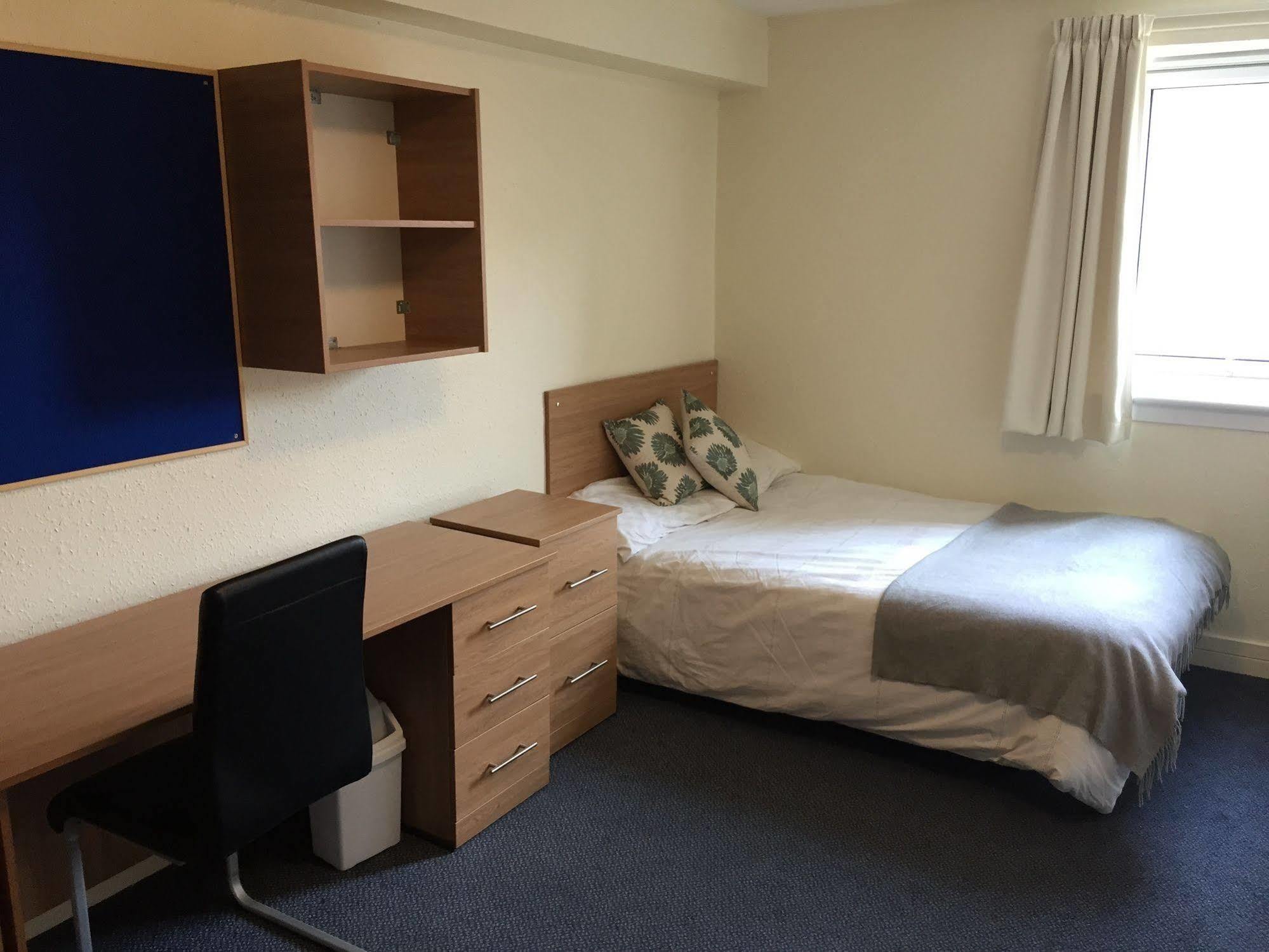 Destiny Student - Meadow Court Lägenhet Edinburg Exteriör bild